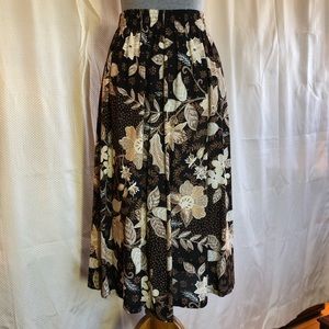 Long Flowing Floral Skirt by Alfred Dunner Size 16